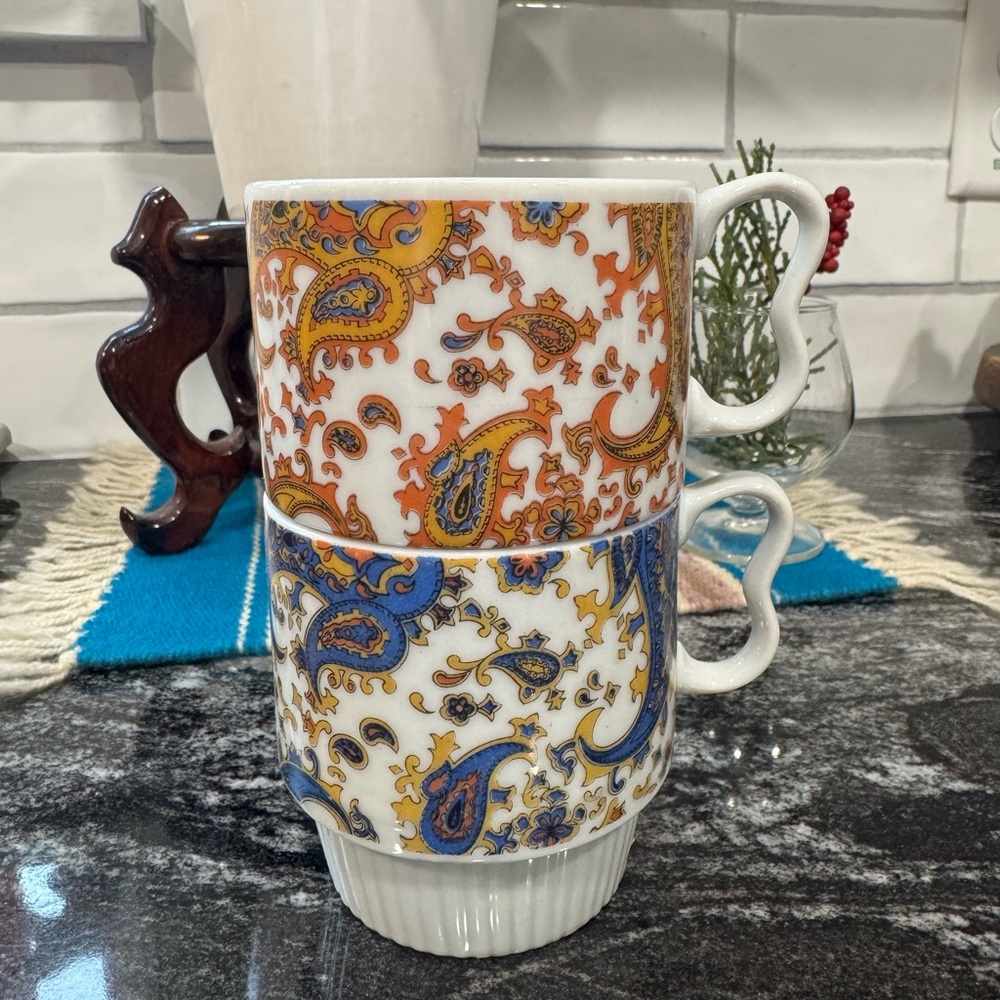 MCM Japan Stacking Mugs with Heart Handle